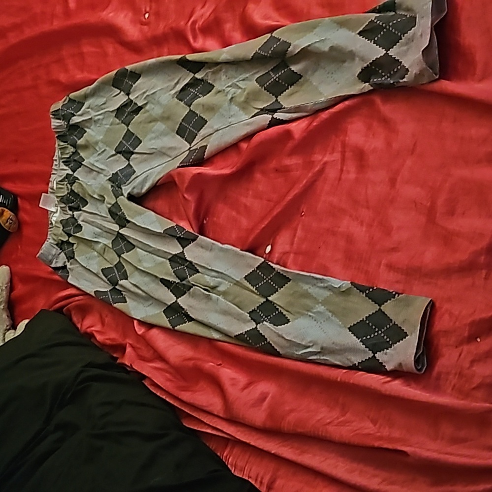 Leggings With A Unique Print On Them. - image 1